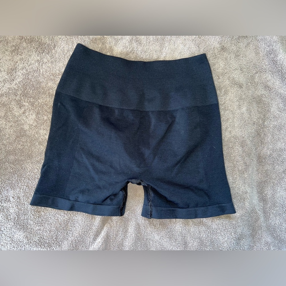 Alphalete Amplify shorts